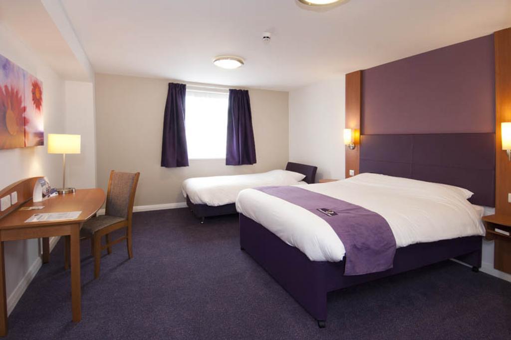 Premier Inn Stratford Upon Avon Waterways 客房 照片