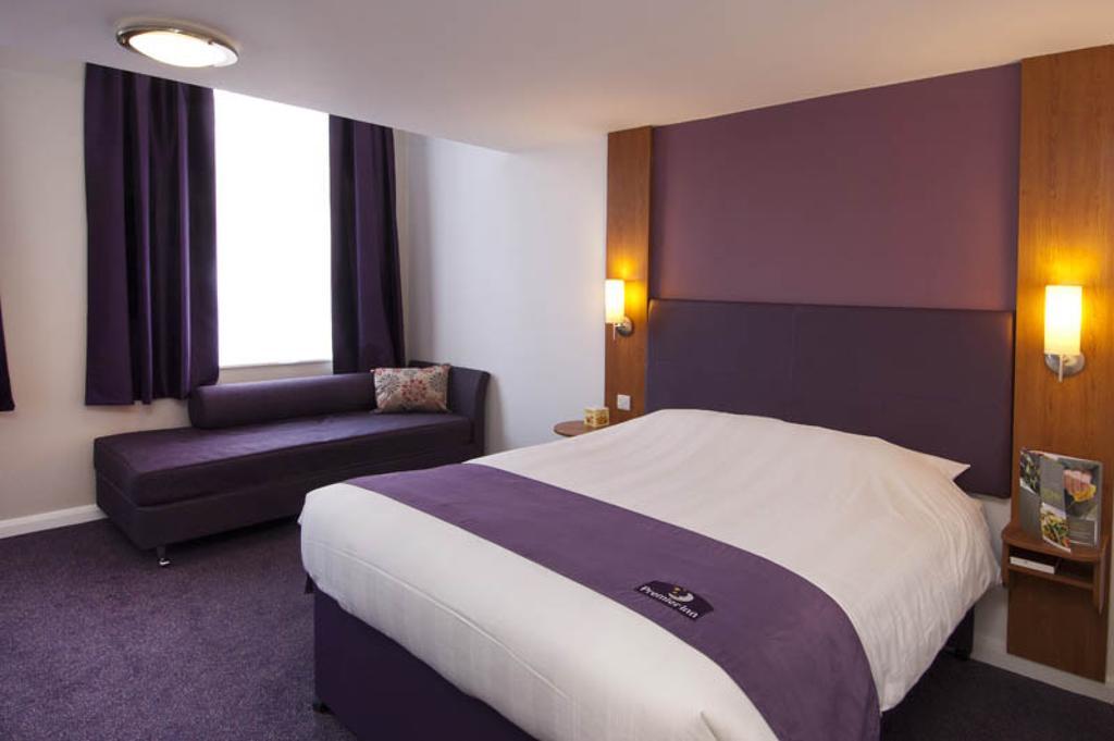 Premier Inn Stratford Upon Avon Waterways 外观 照片