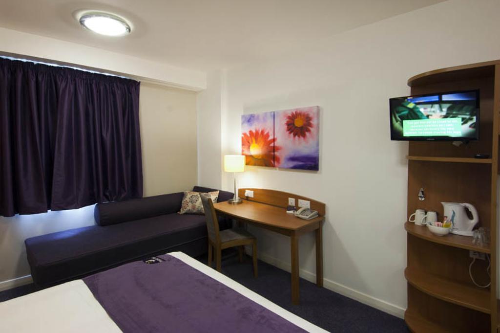 Premier Inn Stratford Upon Avon Waterways 外观 照片