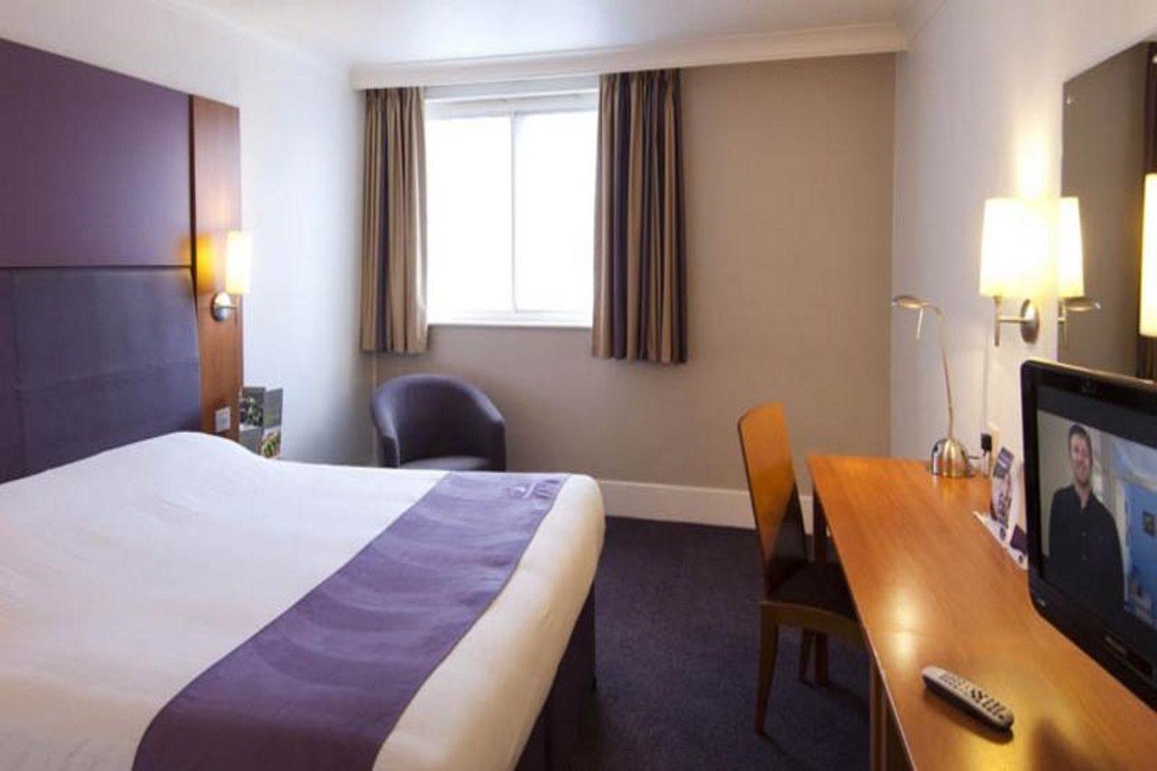 Premier Inn Stratford Upon Avon Waterways 外观 照片