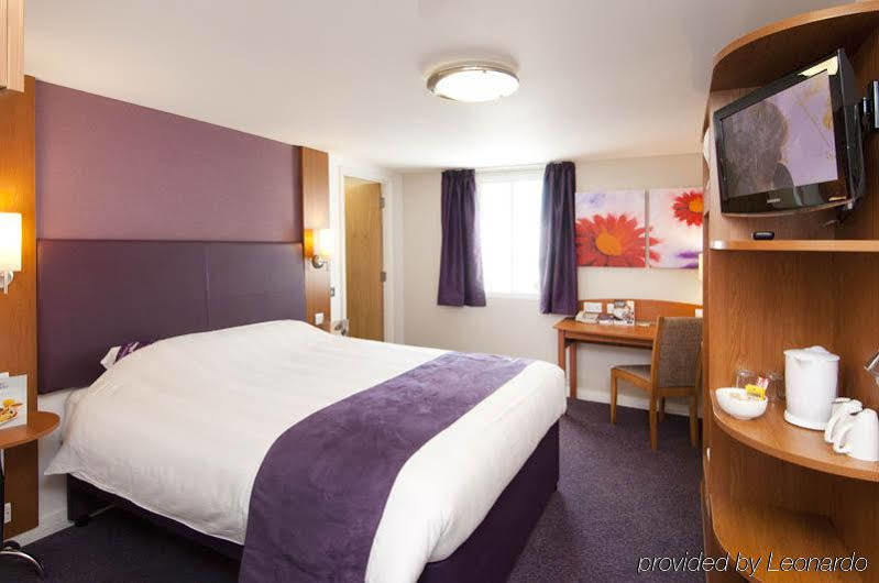 Premier Inn Stratford Upon Avon Waterways 外观 照片